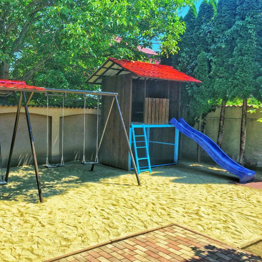 Iris Vendégház Hajduszoboszlo Exterior foto